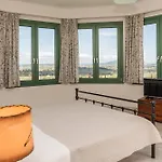 Fagias Luxury Apartment, By Zantewize